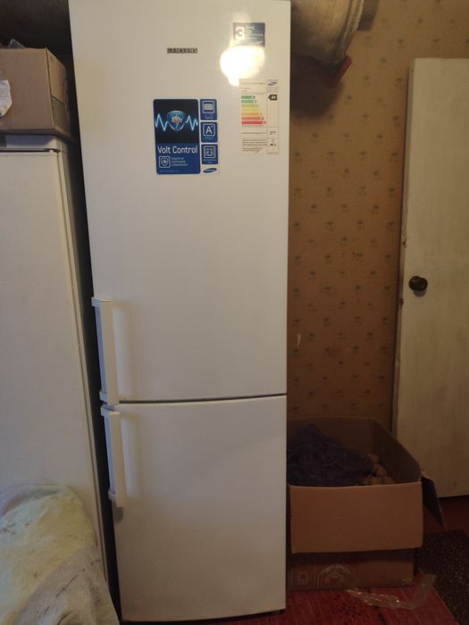 Продам холодильник Samsung