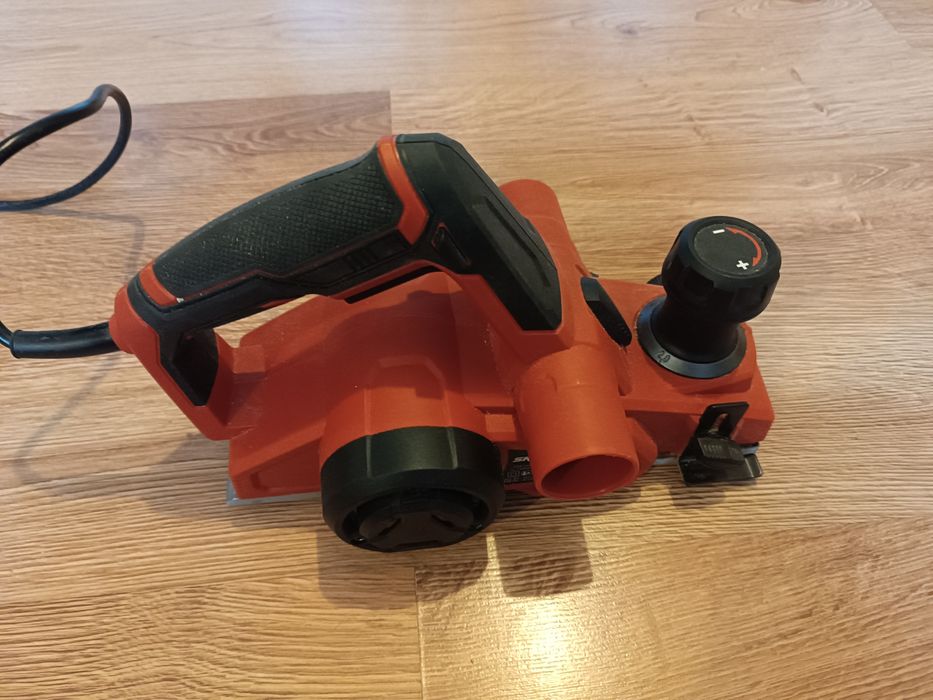 Strug elektryczny Skil 710W 1590