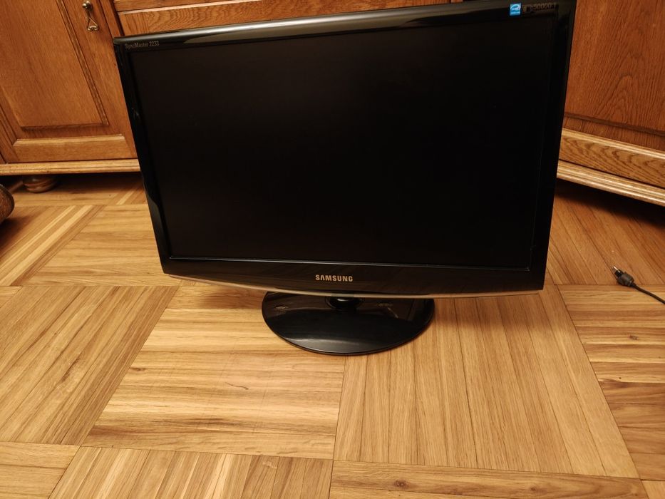 Monitor Samsung 22'' SynkMastr 2233  Dynamic contrast 50000:1