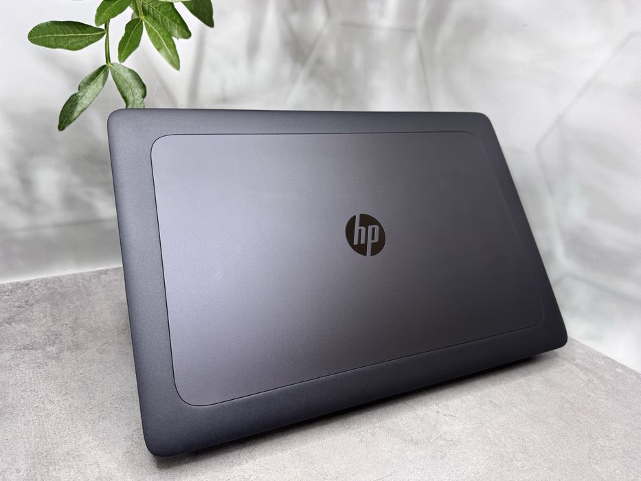 Quadro P5000 16GB/HP ZBook 17 G4 / i7-7820HQ / 32GB / 512GB SSD/17.3" IPS