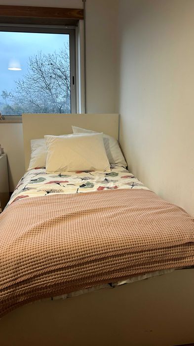 Cama solteiro IKEA -  90/200 cm