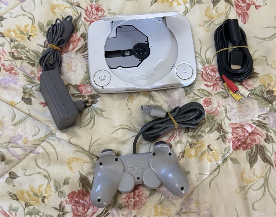 Playstation 1 slim como nova