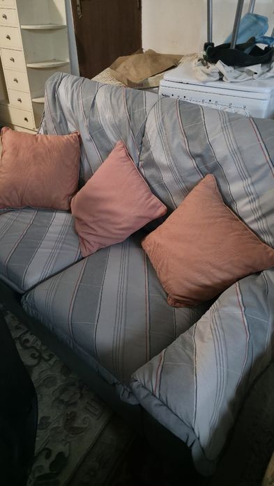 Sofá cama em bom estado