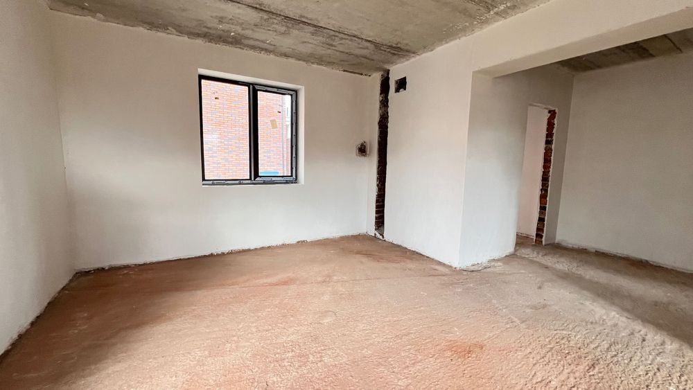 Зданий дуплекс ,готовий до ремонту