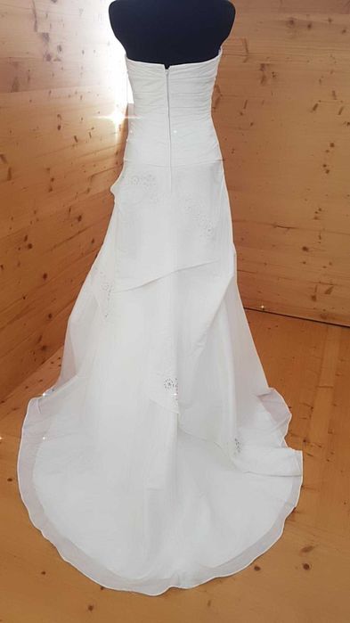 Vestido de Noiva Novo em Liquidação