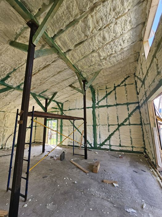 Утеплення Пінополіуретаном,Піною(ППУ)дахів,перекриття,каркасники,ангар