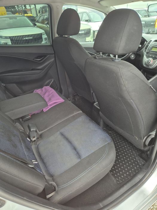 Hyundai ix20 po drobnej szkodzie parkingowej