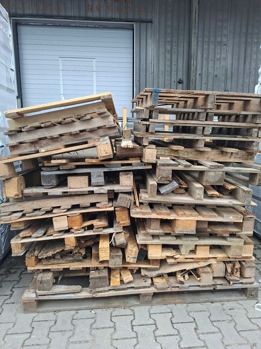 palety/ drewno na opał
