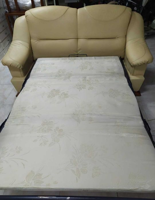 Conjunto  sofas mais dois conjuntos
