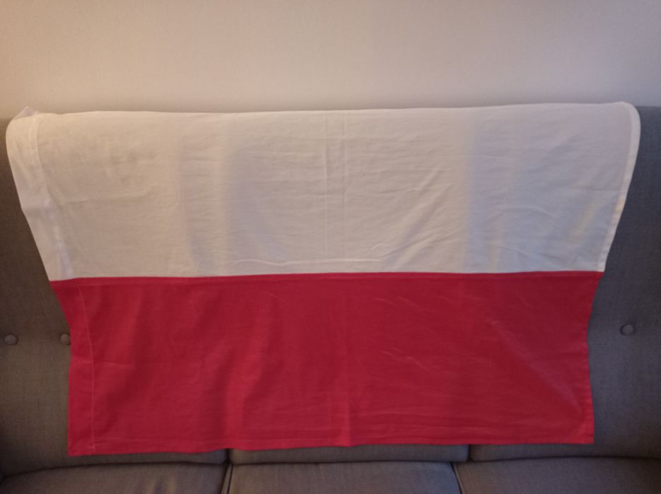 Duża falga POLSKA 105x75 cm z tunelem