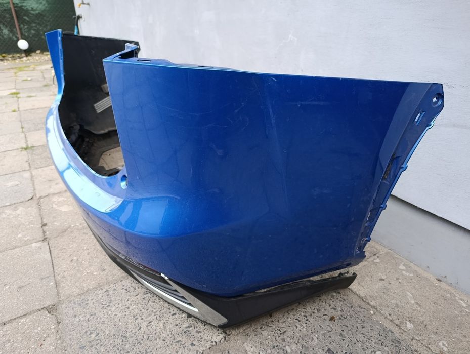 Tylny zderzak Lexus NX300h