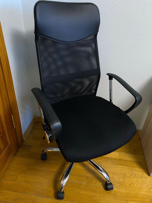 Крісло JYSK BILLUM, чорна сітка, ідеальний стан!
