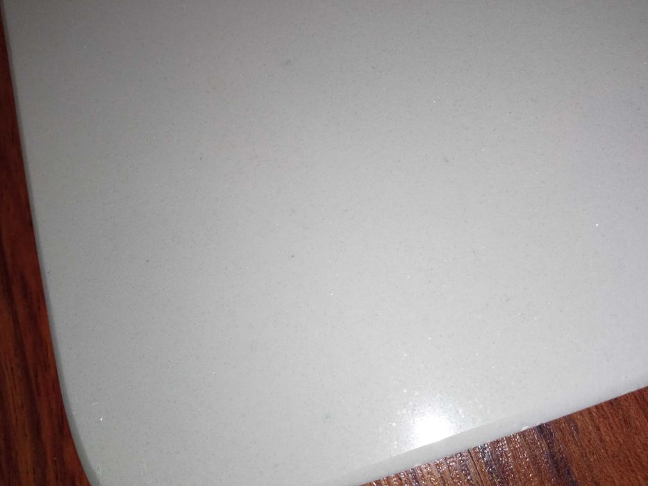 Parapet. 79x17x2 cm