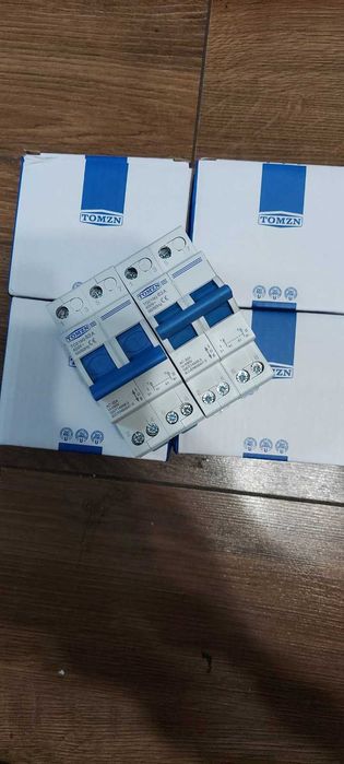 Трехпозиционный переключатель нагрузки TOMZN 63A 2p