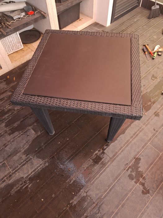 Mesa em Rattan - Tampo em Pedra