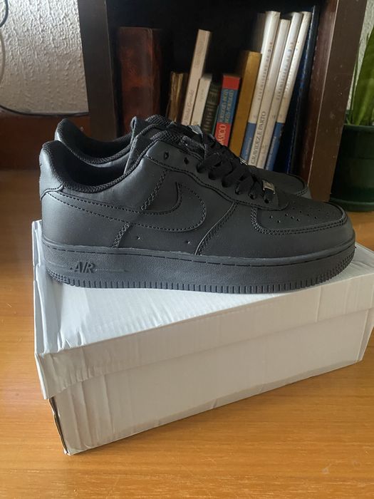 Nike Air Force 1 '07 Black - Tamanho 42 - Novas