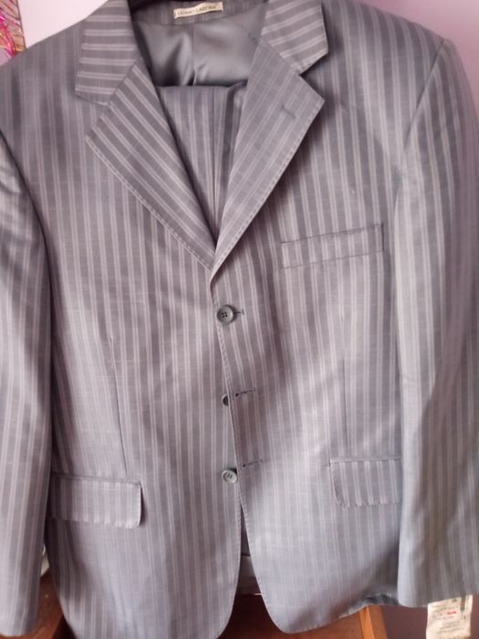 Костюми чоловічі класичні і підліткові