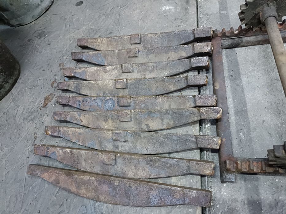 Ruszta żeliwne komplet