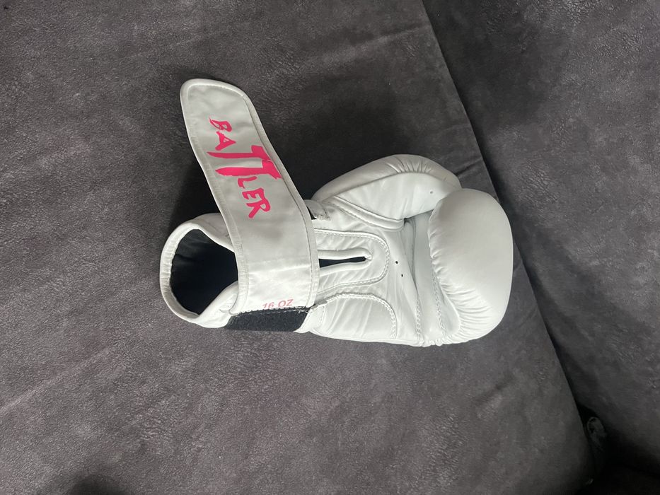 Перчатки боксерские ( 16 унций) кожанные