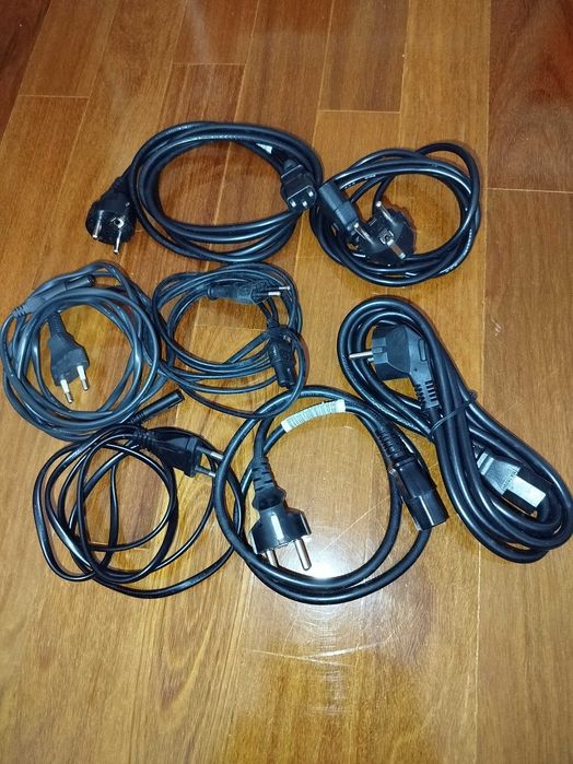 Cabos e conexões diversas