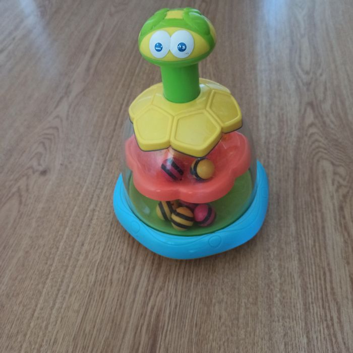 Дитяча іграшка. Дзига. Юла