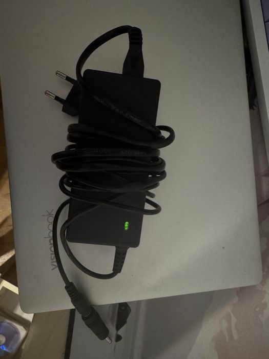 Продам ноутбук Umax VisionBook 13wa pro