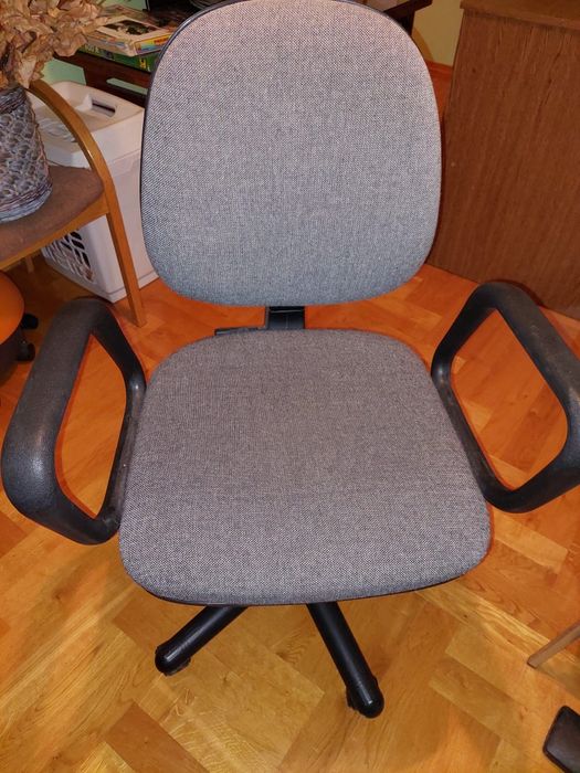 Fotel obrotowy do biurka