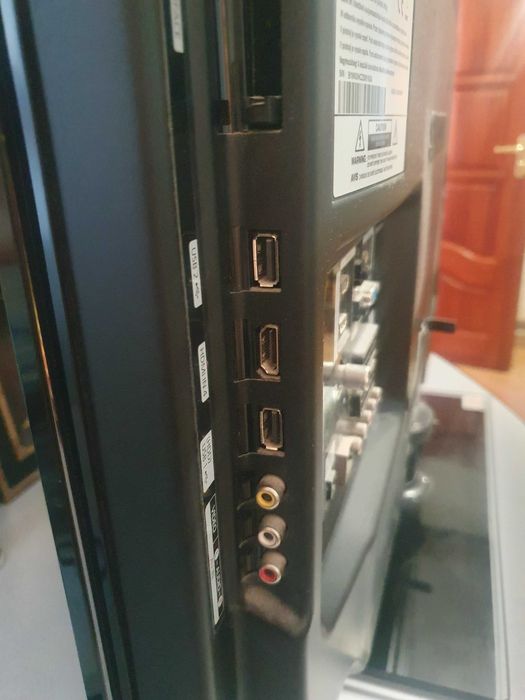 Телевізор SAMSUNG 32