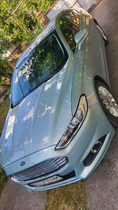 Продам власний Ford Fusion Hybrid SE