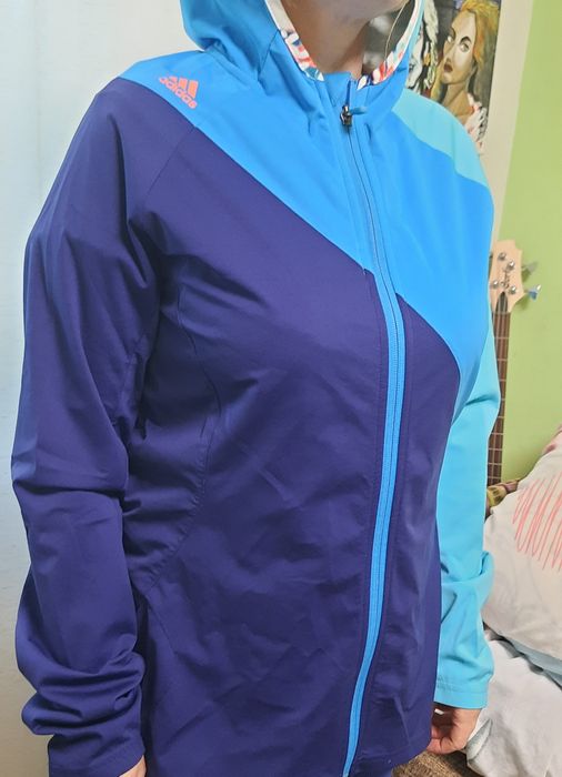 Ветровка адидас,adidas размер М