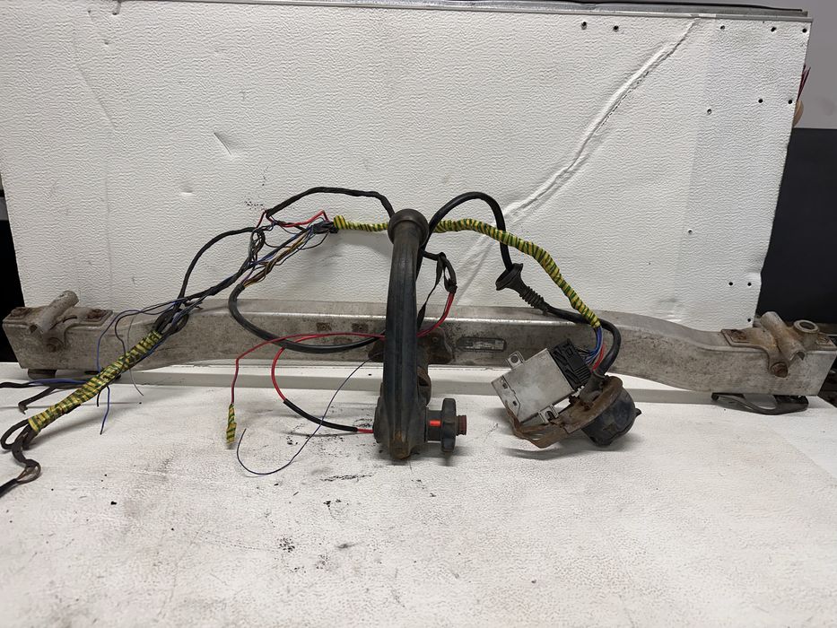 Hak Holowniczy Moduł Instalacji BMW E39 Kombi