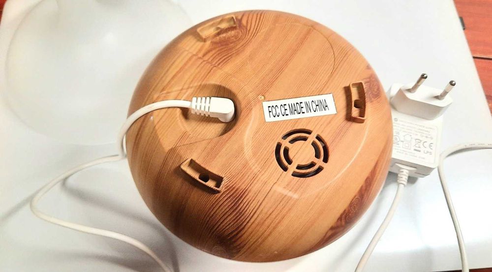 2 б/в ультразвукові зволожувачі повітря по 500мл без кришки, неробочий