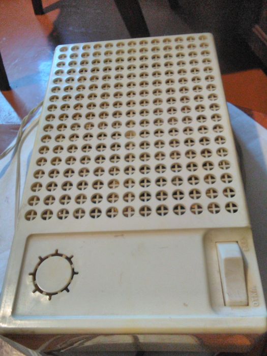 Ціна знижена!Продам стабілізатор напруги Україна 3, робочий, в хорошом