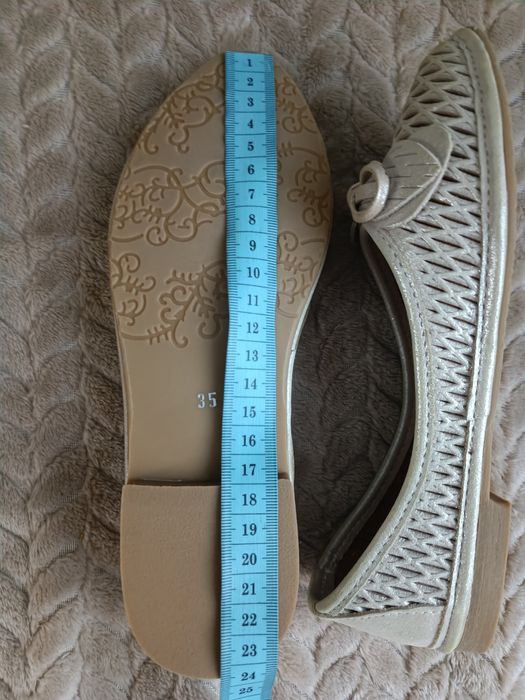 Балетки новые кожаные р.35