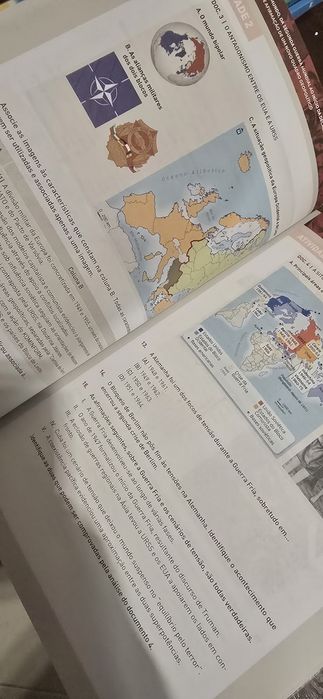 Linhas de História - Cadernos de Atividades - 11⁰ e 12⁰ Ano