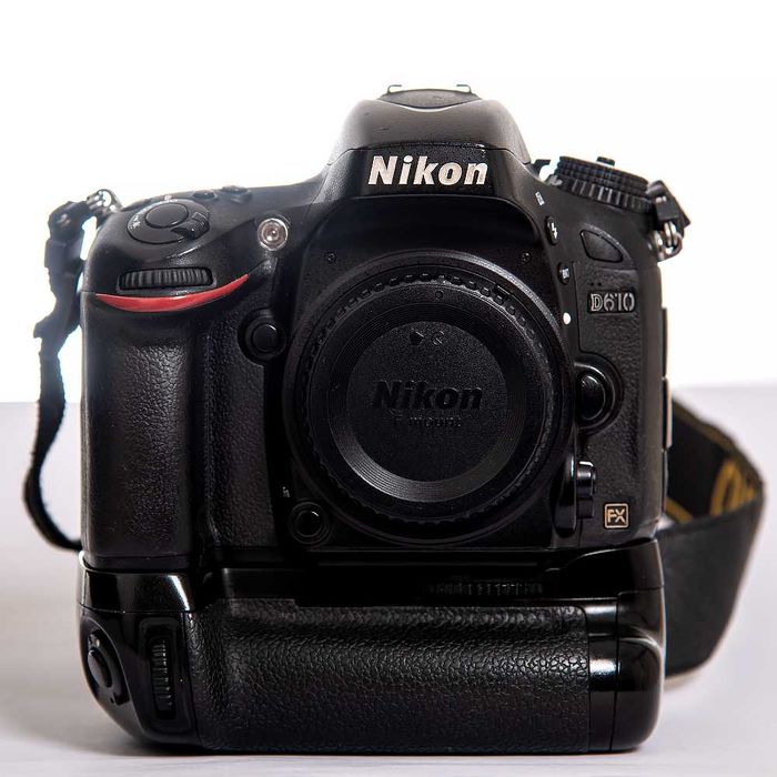 Nikon D610 Body + Battery Grip