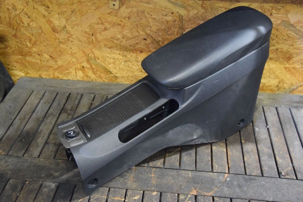 Honda Civic VIII UFO 06-11 Tunel środkowy podłokietnik roletka skórzany  EUROPA