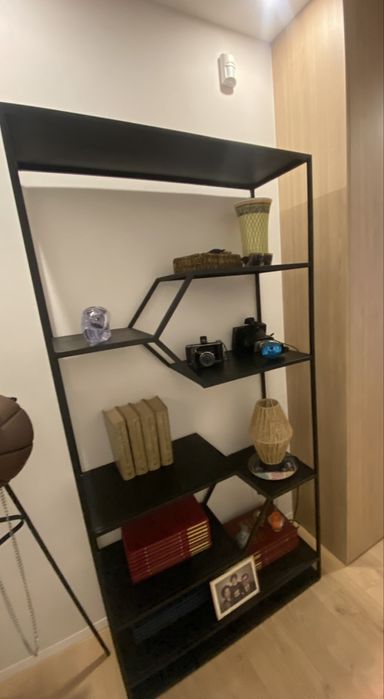 Estante em ferro ( nao desmontavel!)