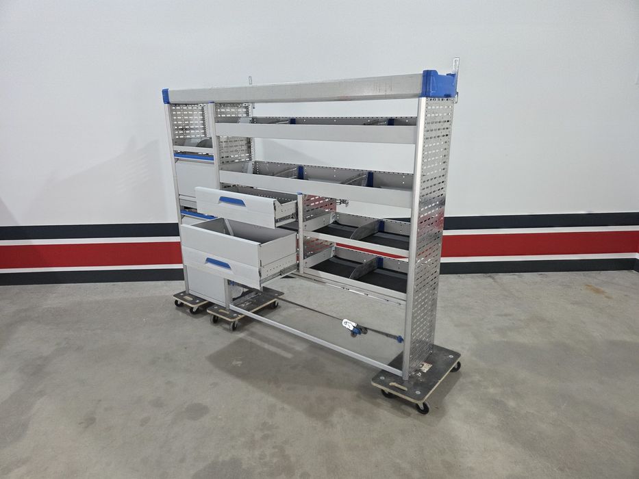 Zabudowa busa serwisowa warsztatowa CRAFTER SPRINTER TRANSIT MAN TGE IVECO