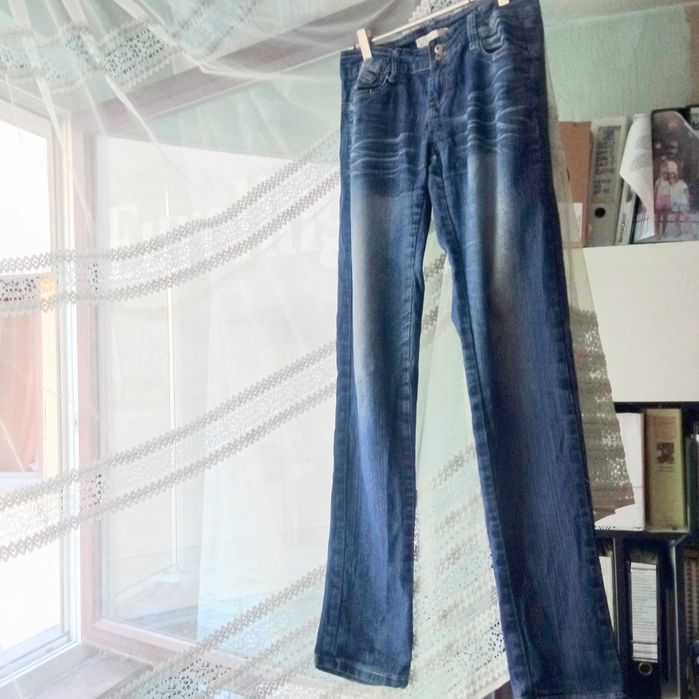 jeans damskie granatowe cienkie