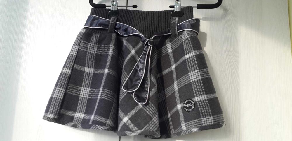 Сіро-бузкова спідниця міні з атласним пояском (шерстяна)