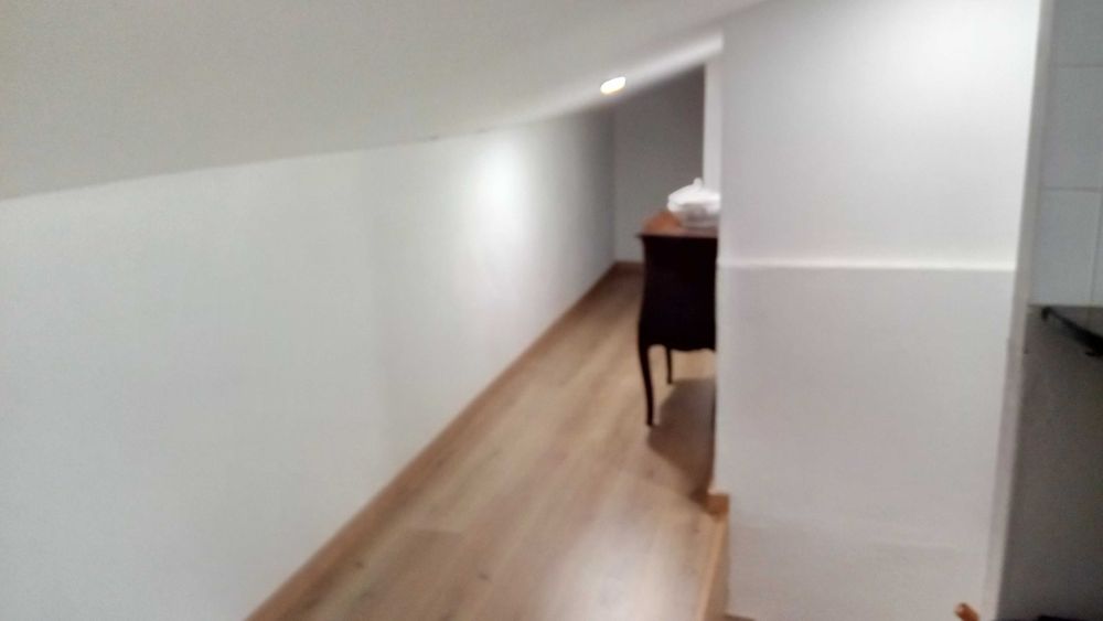 Alugo quarto Est. N.8