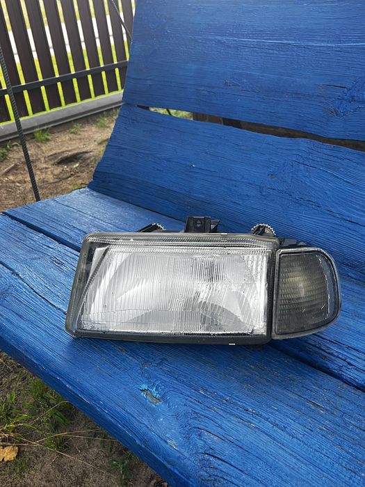 Деталі лівої фари SEAT IBIZA > 96-99