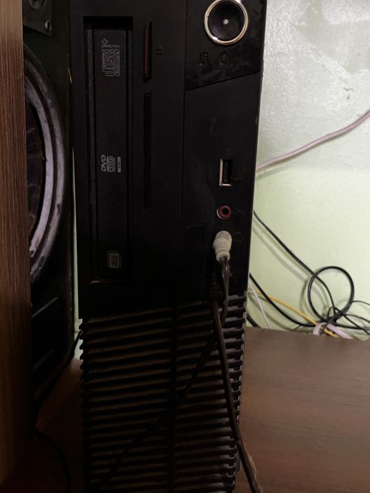 Системний блок та монітор