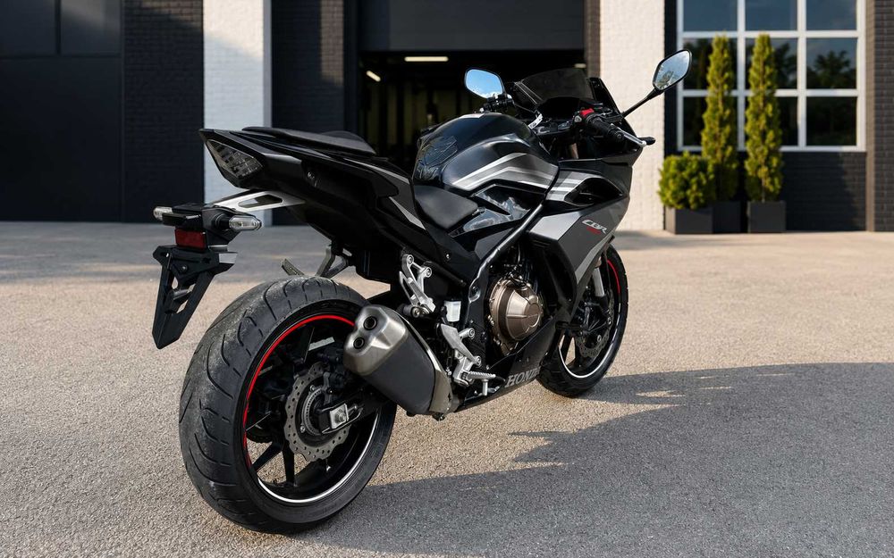 Honda CBR400R, 2022 рік, ABS