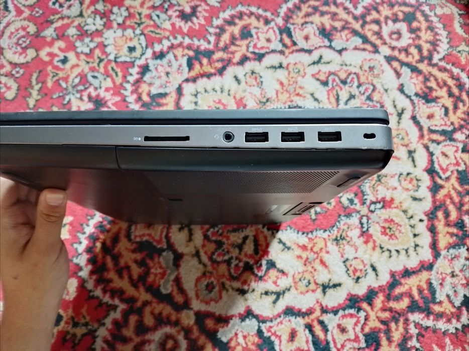 Ноутбук Dell Precision 7520