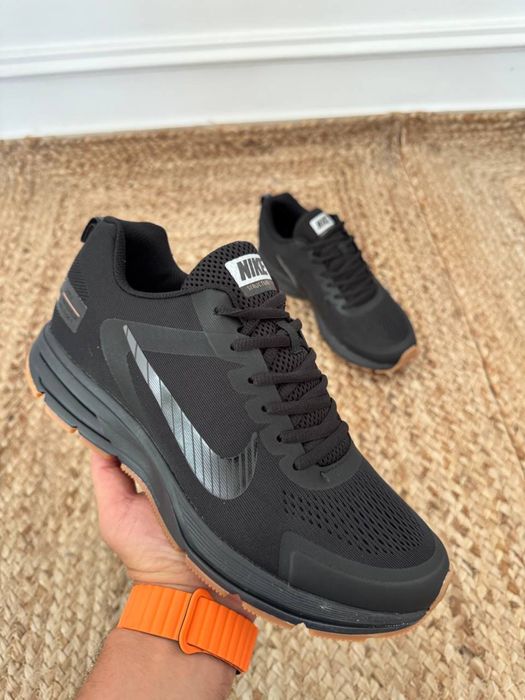 Кросівки чоловічі Nike Zoom Structure