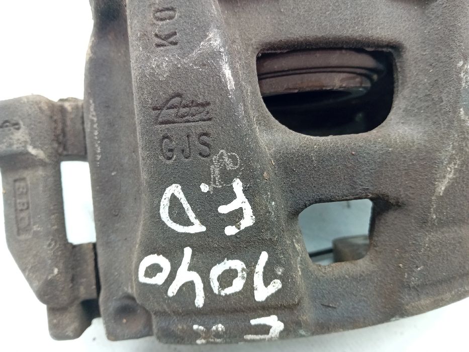 Pinça travão / maxila de travão frente direita VOLKSWAGEN Tiguan (5N)