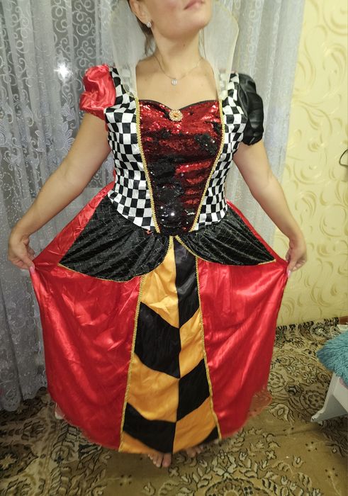 Платье Карточной Королевы.