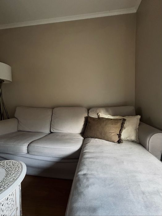 Sofá de 3 lugares com chaise longue, bege claro/acinzentado